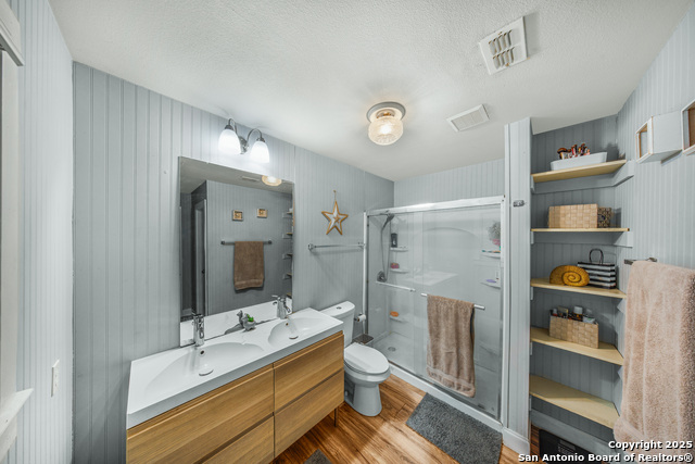 Image 21 of 25 For 8216 Alton