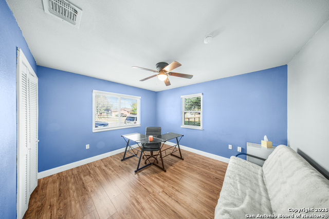 Image 24 of 25 For 8216 Alton