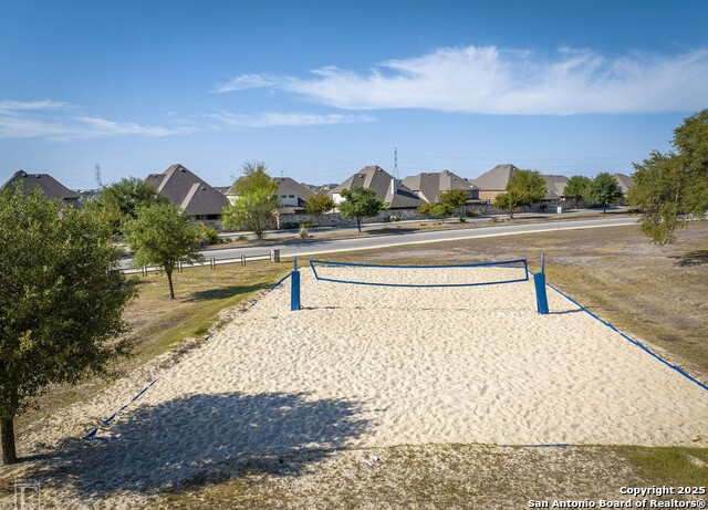 Listing photo id 16 for 708 Padova  