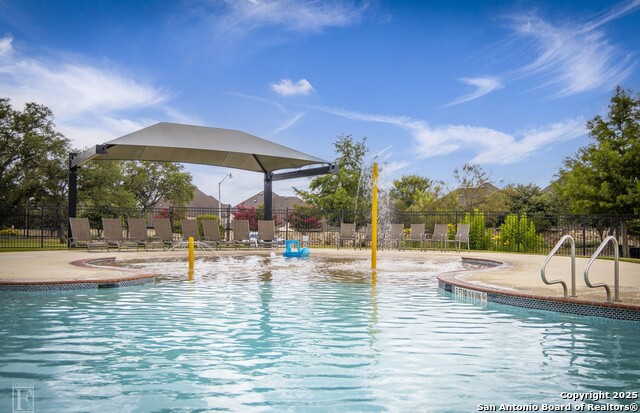 Listing photo id 17 for 708 Padova  