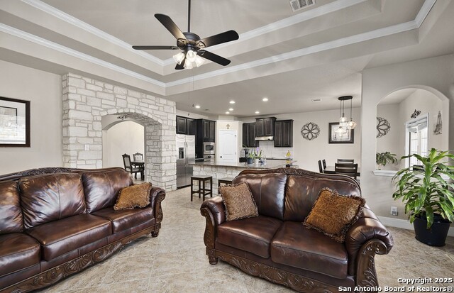 Listing photo id 5 for 708 Padova  