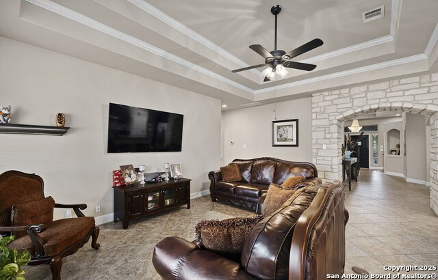 Listing photo id 7 for 708 Padova  