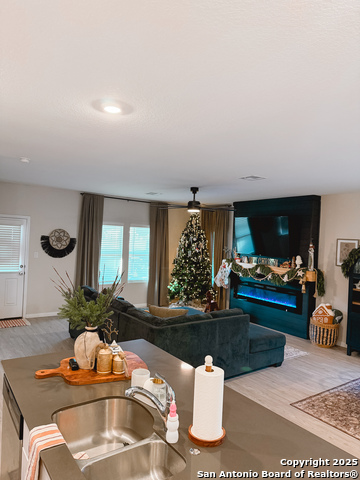 Image 6 of 19 For 5805 Geronimo