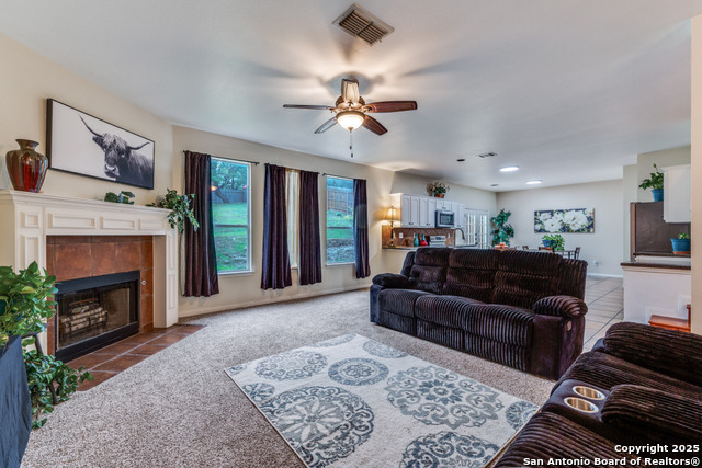 Image 4 of 21 For 815 Midway