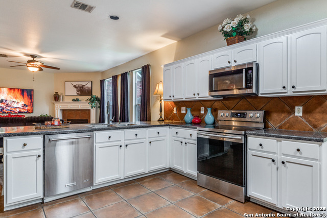 Image 7 of 21 For 815 Midway