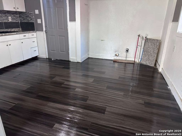 Image 15 of 17 For 5134 Hillburn