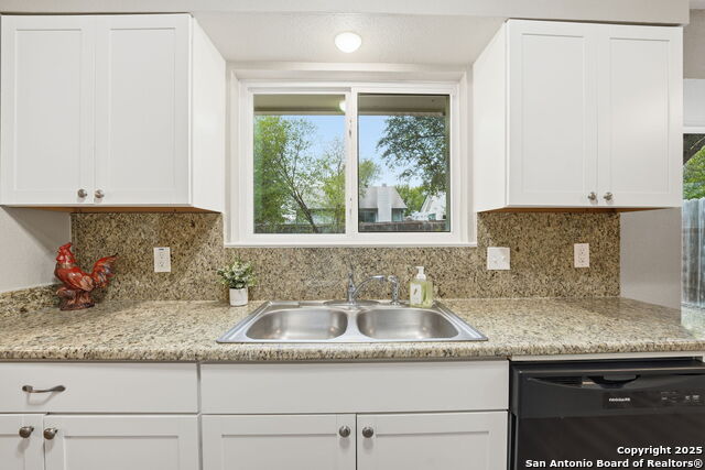 Image 14 of 43 For 735 Dana Dr