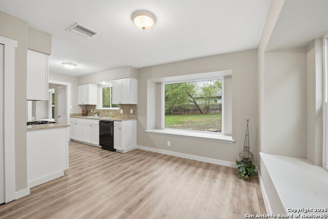 Image 17 of 43 For 735 Dana Dr