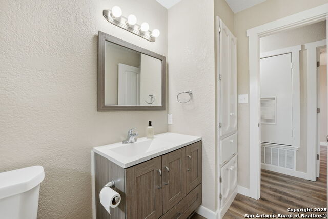 Image 29 of 43 For 735 Dana Dr