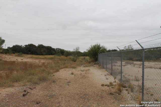 Listing photo id 18 for 000 Fm 462 S