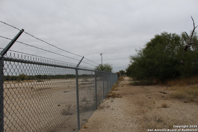 Listing photo id 20 for 000 Fm 462 S