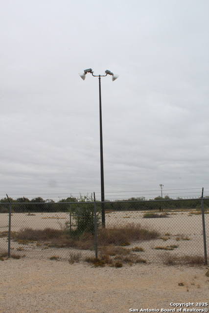 Listing photo id 21 for 000 Fm 462 S