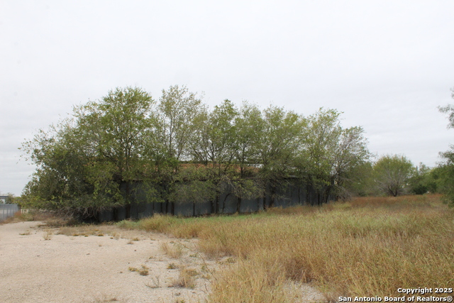 Listing photo id 22 for 000 Fm 462 S