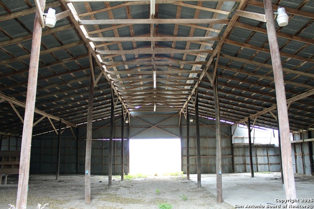 Listing photo id 5 for 000 Fm 462 S