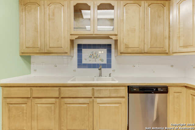 Image 17 of 49 For 13395 Galicia