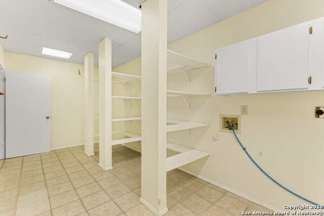 Image 19 of 49 For 13395 Galicia