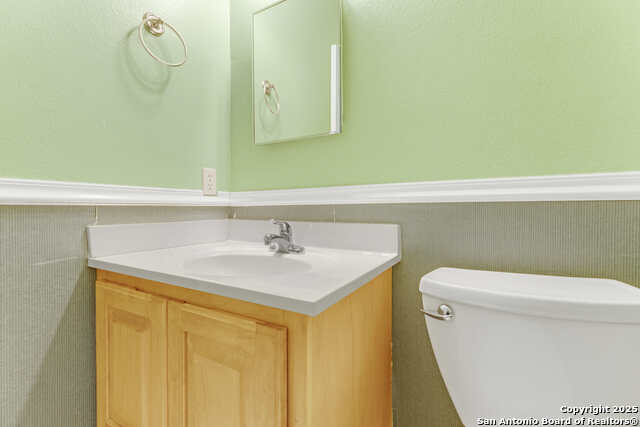 Image 25 of 49 For 13395 Galicia