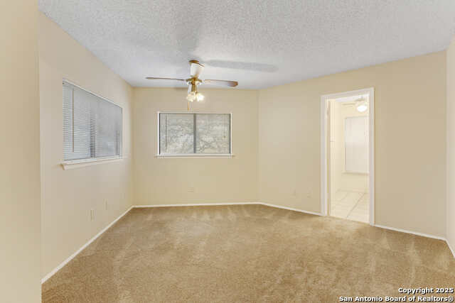 Image 29 of 49 For 13395 Galicia