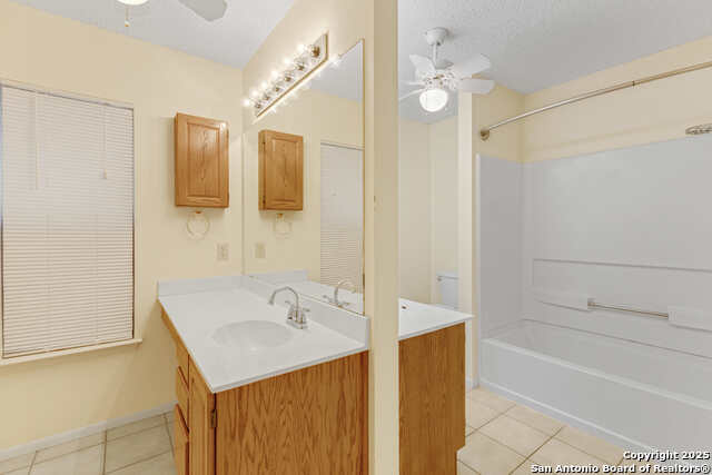 Image 30 of 49 For 13395 Galicia