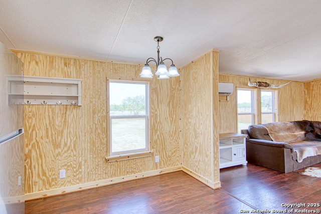 Image 12 of 46 For 18883 Lagloria