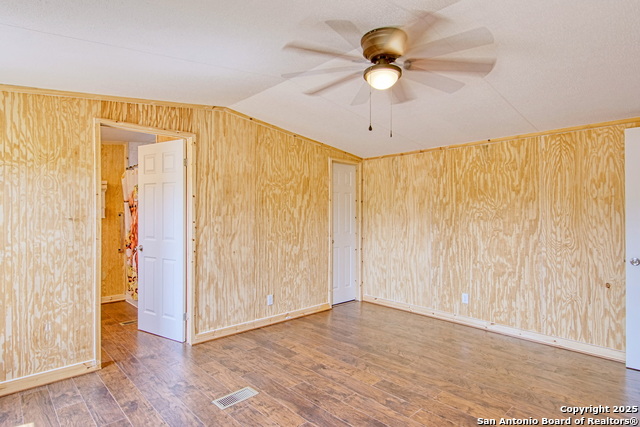 Image 16 of 46 For 18883 Lagloria