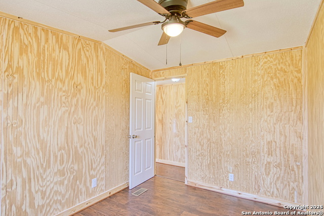 Image 23 of 46 For 18883 Lagloria