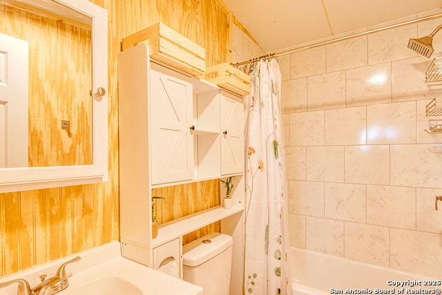 Image 24 of 46 For 18883 Lagloria