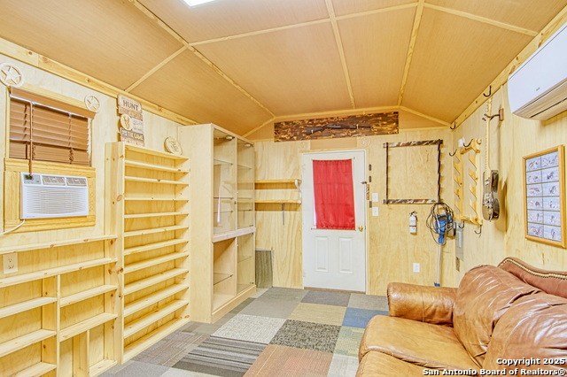 Image 39 of 46 For 18883 Lagloria