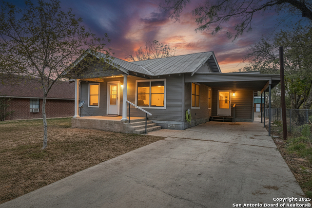 Details for 214 Frio W , Uvalde, TX 78801