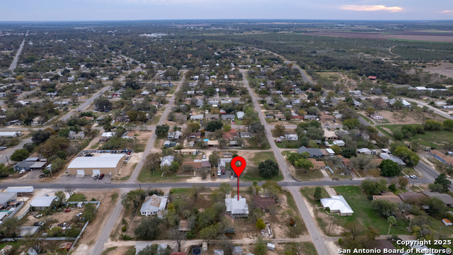 Image 33 of 35 For 214 Frio W