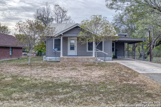 Image 4 of 35 For 214 Frio W