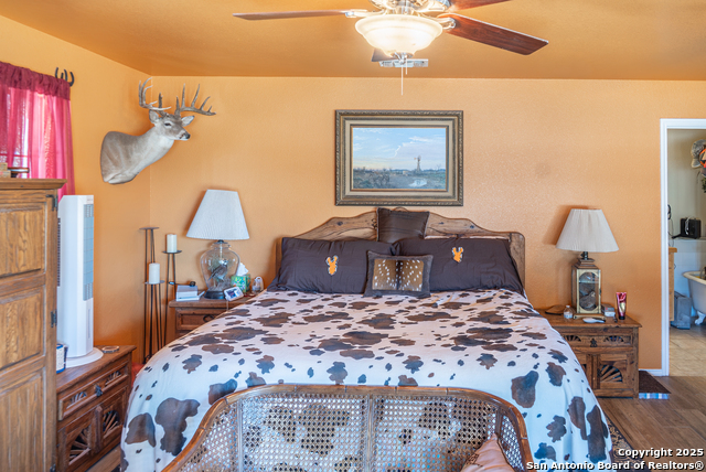 Listing photo id 10 for 2133 Lausen  