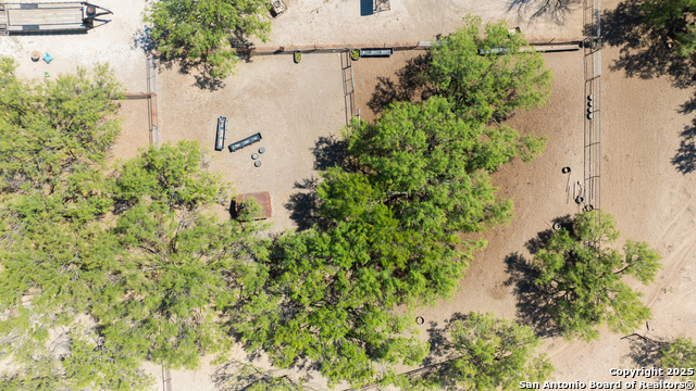 Listing photo id 17 for 2133 Lausen  