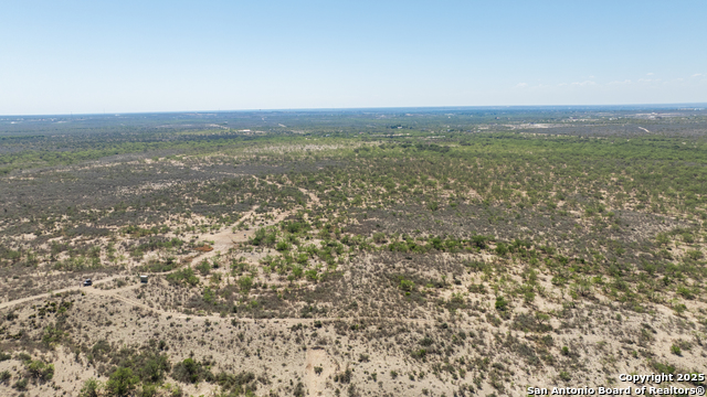 Listing photo id 28 for 2133 Lausen  