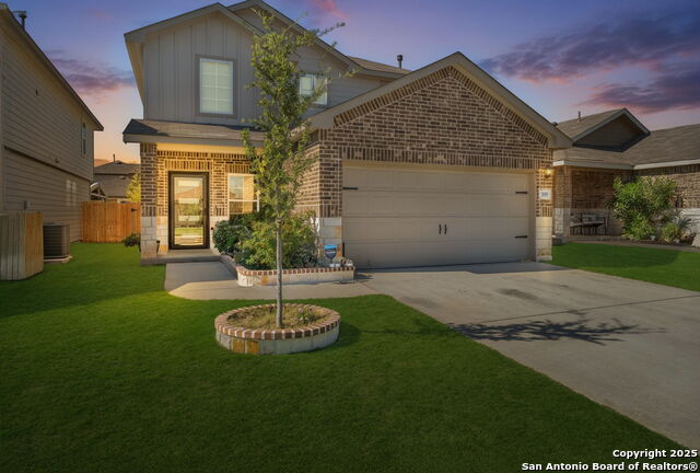 Details for 105 Honors  , Floresville, TX 78114