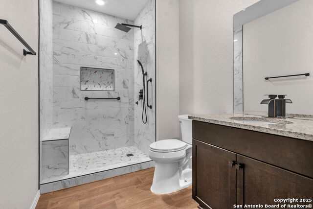 Image 15 of 36 For 105 Honors  