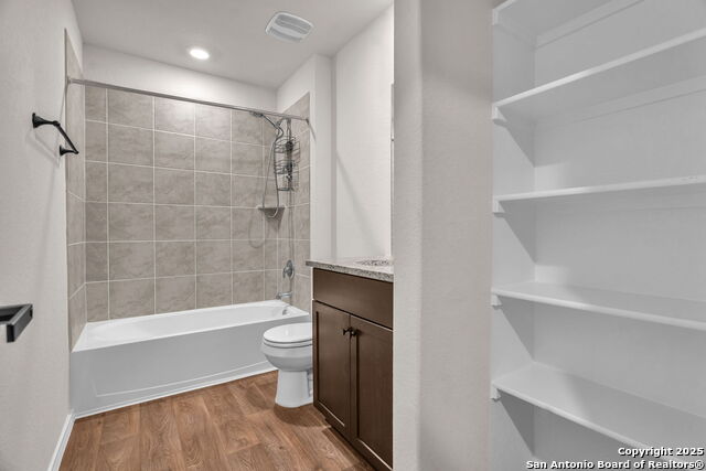 Image 31 of 36 For 105 Honors  