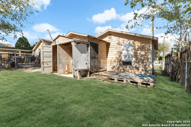 Image 19 of 24 For 508 Edmonds Ave E