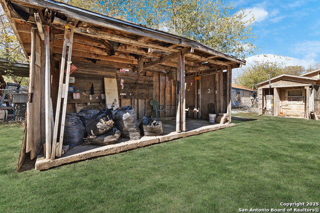 Image 22 of 24 For 508 Edmonds Ave E