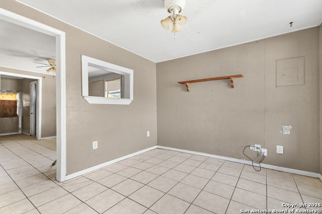 Image 5 of 24 For 508 Edmonds Ave E