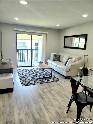 Image 8 of 23 For 13151 Walden Apt 186