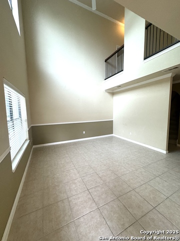 Listing photo id 10 for 6160 Eckhert  Apt 103