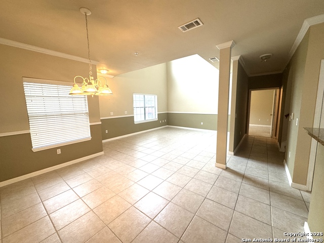 Listing photo id 11 for 6160 Eckhert  Apt 103