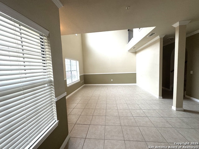Listing photo id 12 for 6160 Eckhert  Apt 103