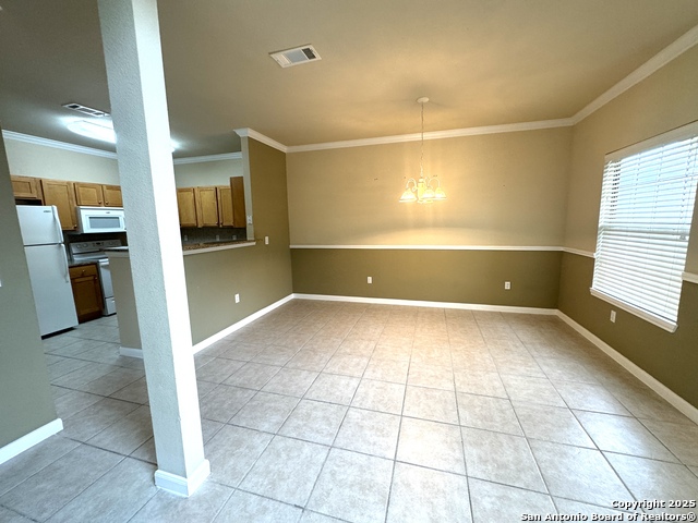 Listing photo id 14 for 6160 Eckhert  Apt 103