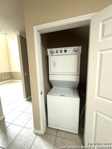 Listing photo id 19 for 6160 Eckhert  Apt 103