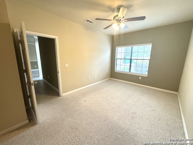 Listing photo id 23 for 6160 Eckhert  Apt 103