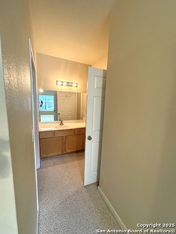 Listing photo id 24 for 6160 Eckhert  Apt 103
