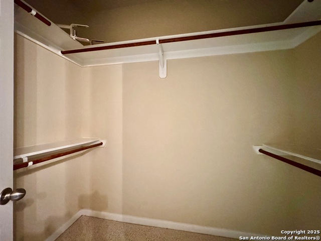 Listing photo id 25 for 6160 Eckhert  Apt 103