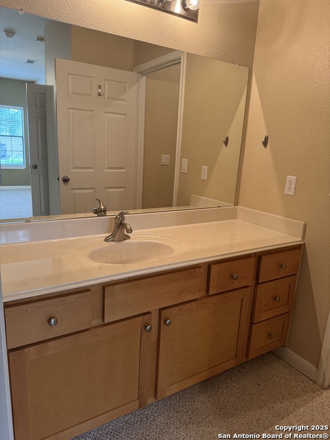 Listing photo id 27 for 6160 Eckhert  Apt 103